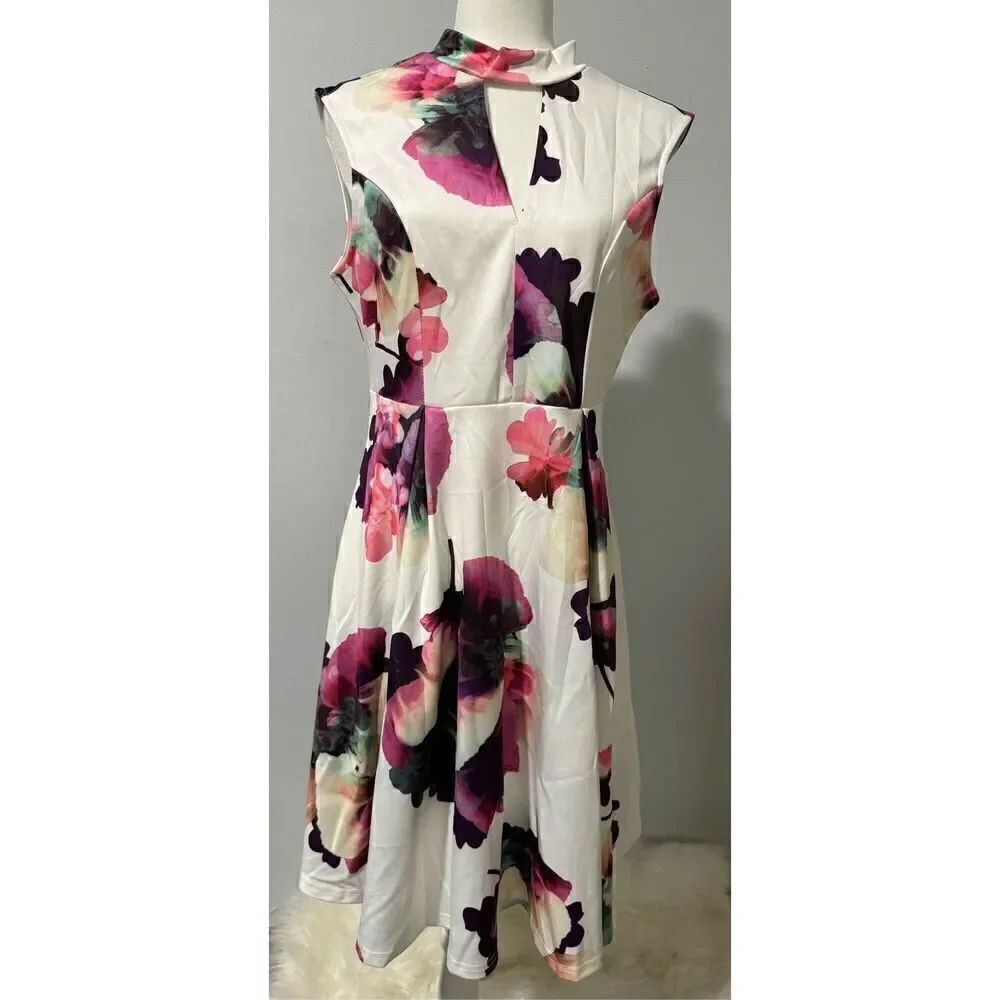 Papillon NWT floral pleated sleeveless dress M